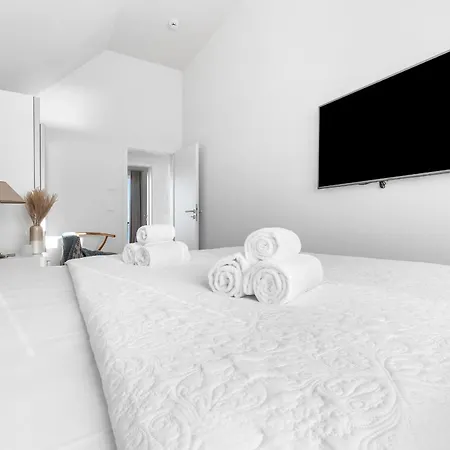 Ostsee-ferienwohnung Meeresflüstern Für 4, Modern, Meerblick, Sauna, Terrasse, Nah Am Apartamento *