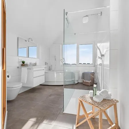 Apartamento Ostsee-ferienwohnung Meeresflüstern Für 4, Modern, Meerblick, Sauna, Terrasse, Nah Am Olpenitz