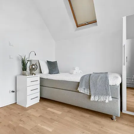 Apartamento Ostsee-ferienwohnung Meeresflüstern Für 4, Modern, Meerblick, Sauna, Terrasse, Nah Am