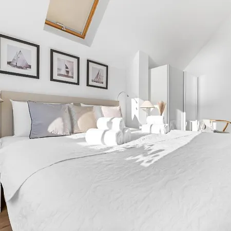 Apartamento Ostsee-ferienwohnung Meeresflüstern Für 4, Modern, Meerblick, Sauna, Terrasse, Nah Am