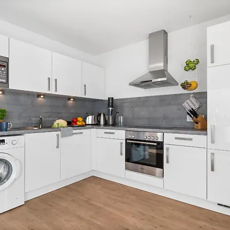 Ostsee-ferienwohnung Meeresflüstern Für 4, Modern, Meerblick, Sauna, Terrasse, Nah Am Apartamento *