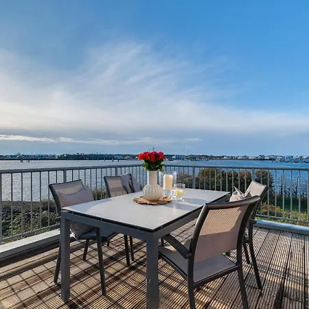 Apartamento Ostsee-ferienwohnung Meeresflüstern Für 4, Modern, Meerblick, Sauna, Terrasse, Nah Am